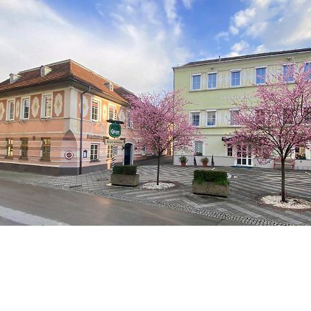 Gasthof Hametner: Thermal Oasis with Garden Access Bad Hall Exterior photo